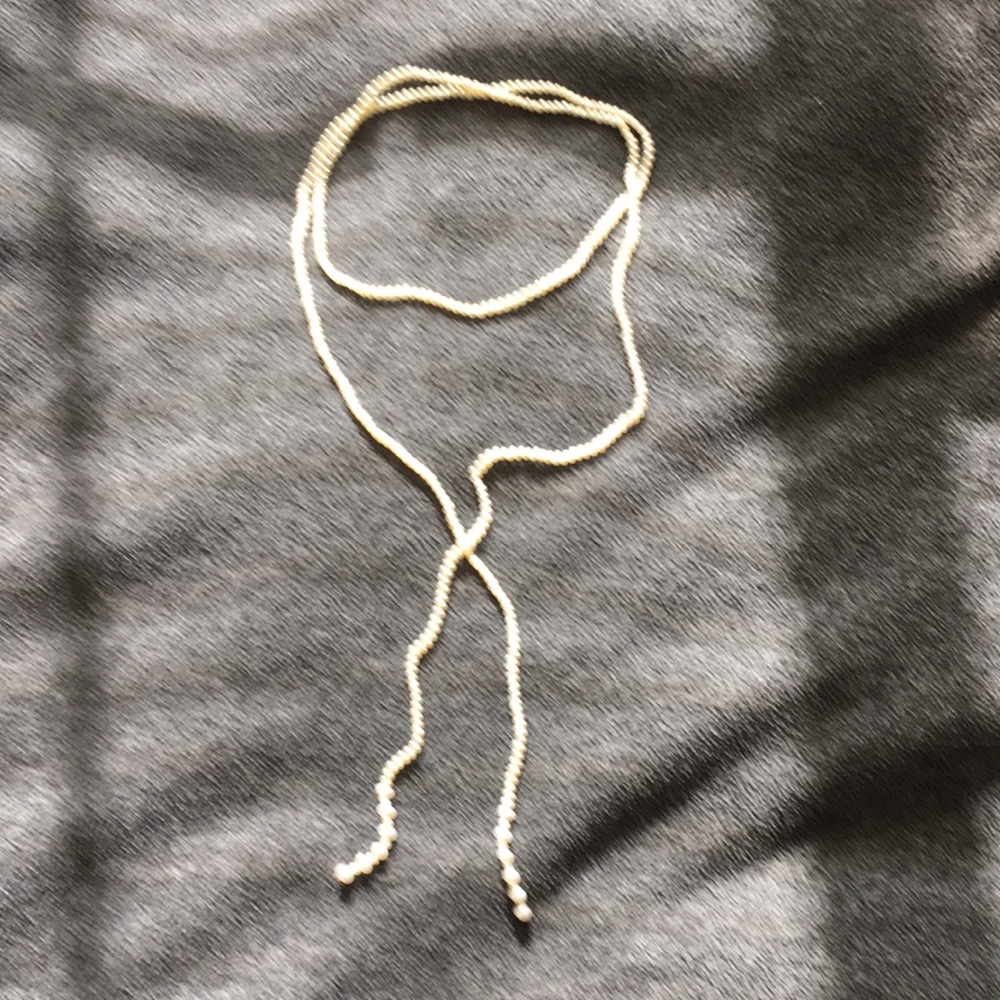 Natural pearl lariat